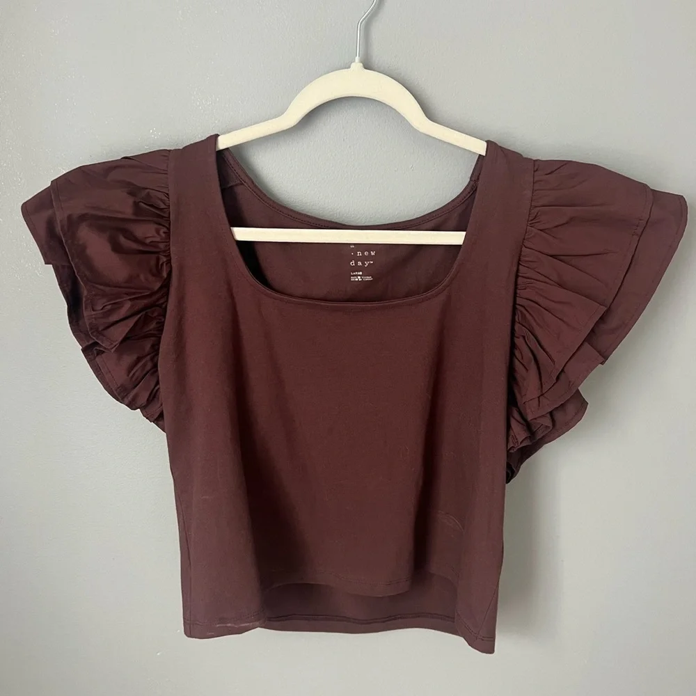 ruffle tee - Picture 1 of 3